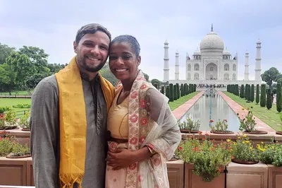 Discover Agra's Wonders: A Private Taj Mahal & Fort Tour from Delhi