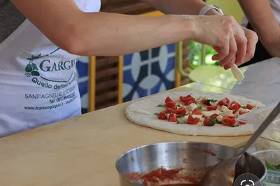 Craft Your Culinary Masterpiece: Sorrento Pizza School & Olive Oil Tasting Adventure!