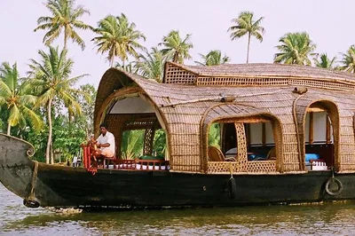 Kerala's Backwaters & Cochin Charms: A 2-Day Private Tour from Chennai