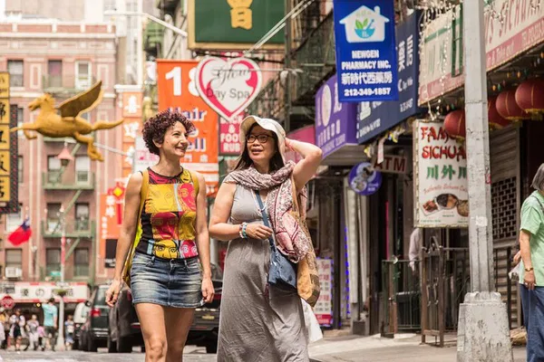 Unlock NYC's Secrets: A Personalized Local Tour Just for You!