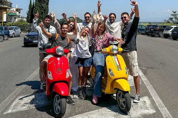 Rome Vespa Tour: Photoshoot & Hidden Gems!