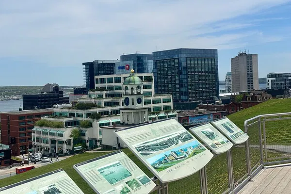 Halifax & Peggy's Cove: 5-Hour Private Tour