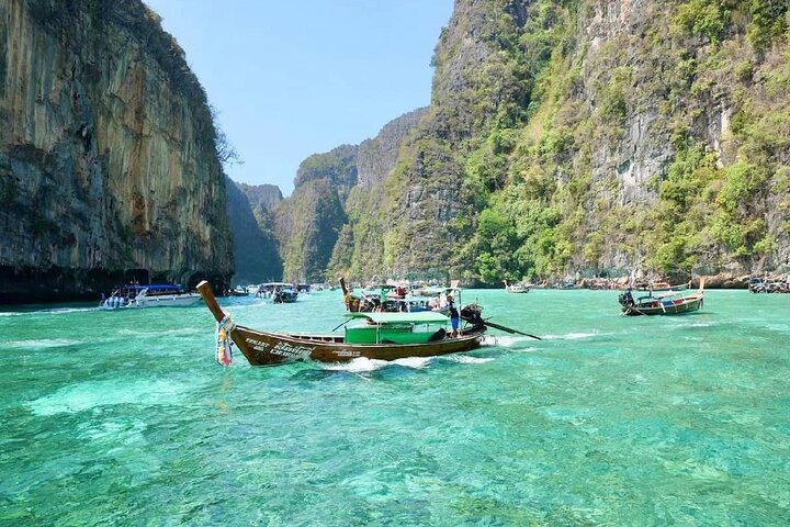 Discover Paradise: Phi Phi Islands & Maya Bay Speedboat Adventure from Krabi