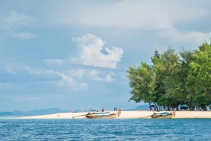Phi Phi Islands Speedboat Adventure: Maya Bay & Bamboo Island