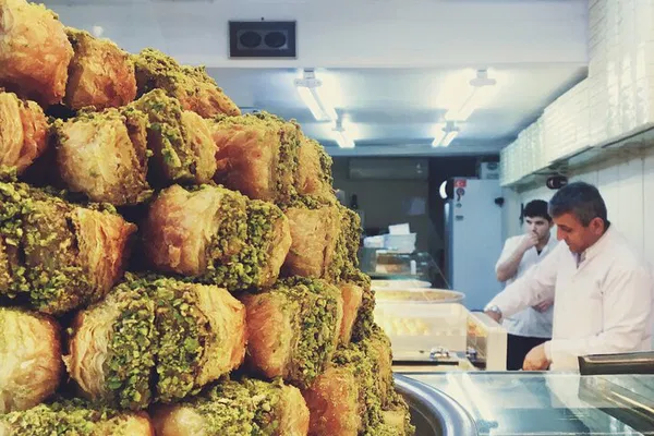 Istanbul Food Tour: 2 Markets, 2 Continents, 1 Delicious Day