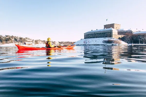 Stockholm Winter Kayak, Fika & Sauna: Vaxholm Adventure