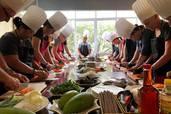 Hanoi Cooking Class: Market Tour & Authentic Vietnamese Feast