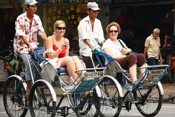 Nha Trang Pedicab Adventure: Explore City Highlights in 3 Hours!
