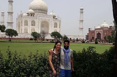 Taj Mahal Express: A Whirlwind Agra Adventure from Delhi