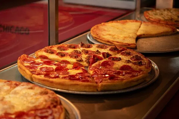 Chicago's Culinary Gems: A Small-Group Foodie Adventure