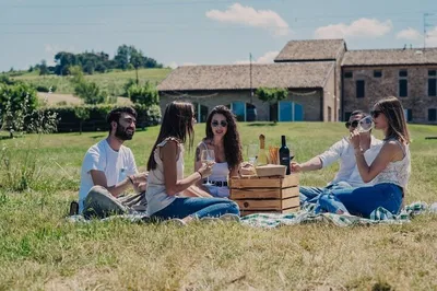 Parma: Food Tour, Dallara, Wine & Castle Day Trip