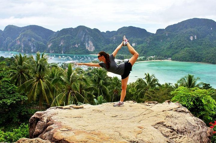 Phuket to Phi Phi: Ferry Adventure to Maya Bay's Paradise