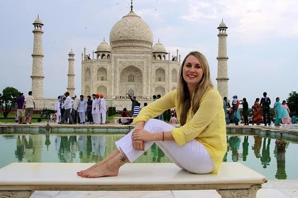 Empower Ladies: Safe & Exclusive Agra Day Trip from Delhi