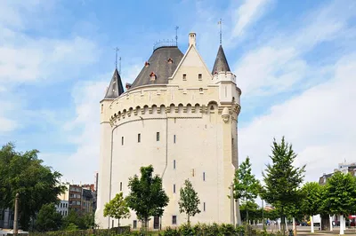 Halle Gate: Skip the Line Ticket & Medieval Brussels View