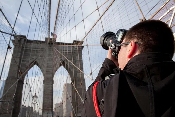 Brooklyn Bridge Photo Tour: Capture NYC Skyline!