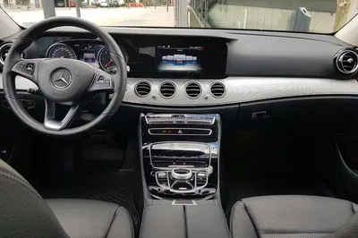 Stress-Free Bruges Transfer: Luxury Brussels Airport Ride