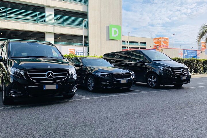 Effortless Belfast Arrival: Private Airport & Hotel Transfers