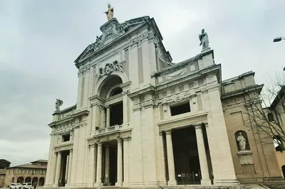Discover Assisi's Spiritual Heart: A Basilica Pilgrimage