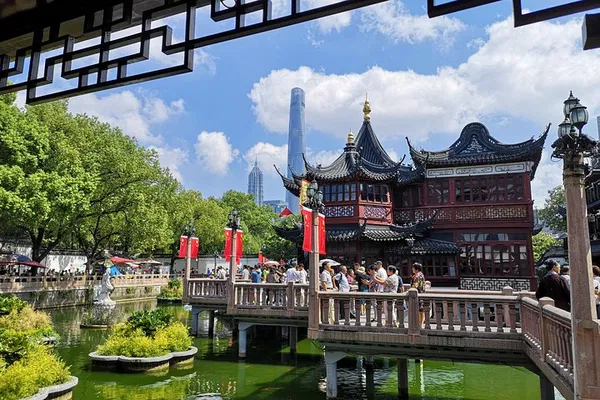 Shanghai's Charms: A Private Half-Day Exploration