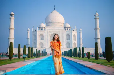 Sunrise Spectacle: Taj Mahal Full-Day Car Tour from Delhi