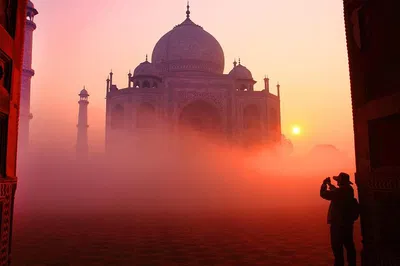 Unforgettable Taj Mahal Day Trip: Delhi to Agra by Superfast Train