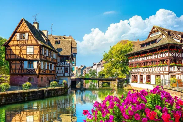 Strasbourg Unveiled: A Personalized Walking Tour with a Local