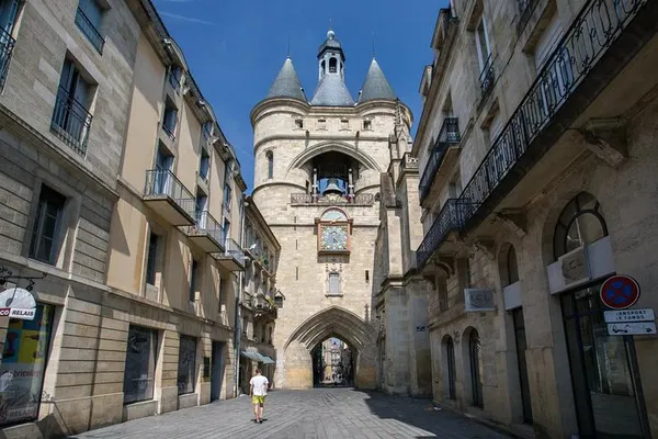 Unveiling Bordeaux's Essence: A Local's Immersive Private Tour
