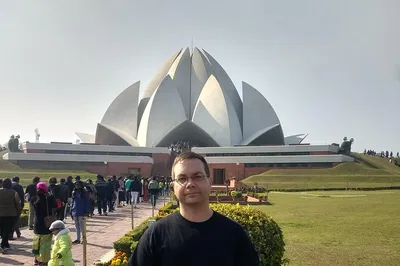 Discover Delhi's Spiritual Side: A Private Temple Tour