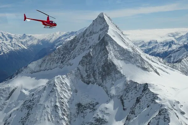 Majestic Swiss Alps: A Helicopter Tour Above Eiger, Mönch & Jungfrau