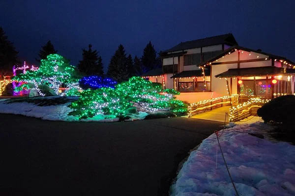 Lethbridge: Nikka Yuko Garden Winter Lights Show