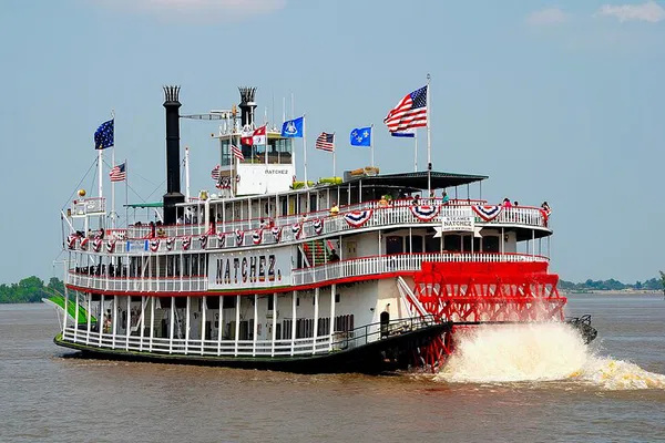 New Orleans Steamboat Natchez: Jazz & River Cruise