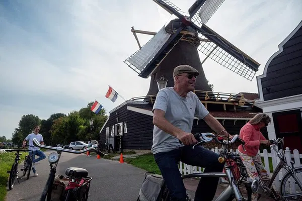 Amsterdam Countryside Bike Tour: Windmill & Cheese!