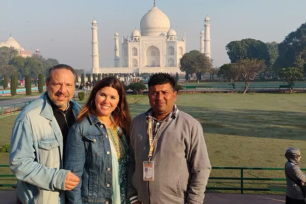 Unveiling the Taj Mahal: Skip-the-Line Access & Expert Guidance