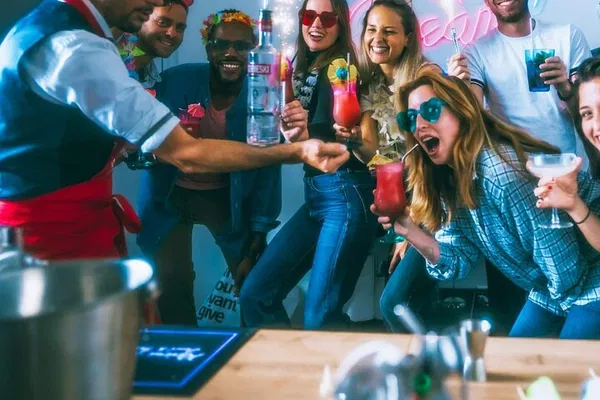 Shake It Up in Nice: Cocktail Making Class with a French Twist!