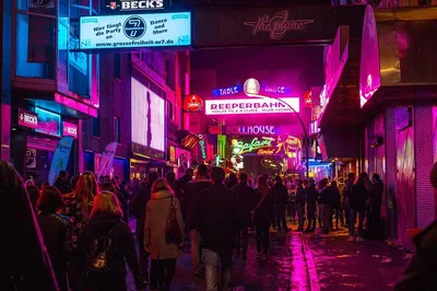Reeperbahn Unveiled: Sinful Delights & Hamburg's Hidden Gems