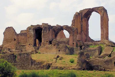 Unveiling Ancient Rome: Aqueducts & Villa Quintili Private Tour