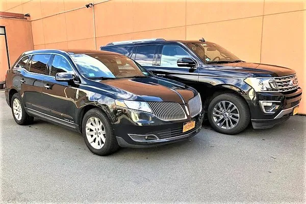 Stress-Free Nashville Airport Transfer: Private Ride from Downtown