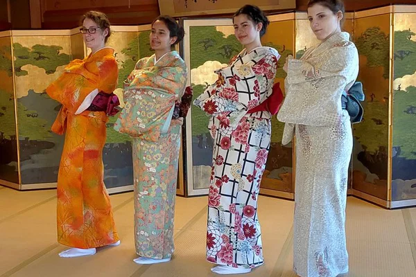 Kimono Dance: Kyoto's Authentic Cultural Immersion