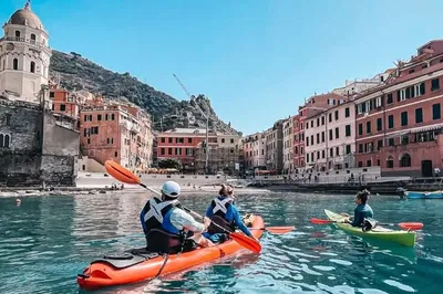 Kayak Cinque Terre: Coastal Adventure from Monterosso to Vernazza