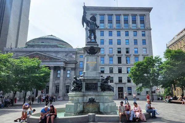 Old Montreal: 90-Minute Walking Tour