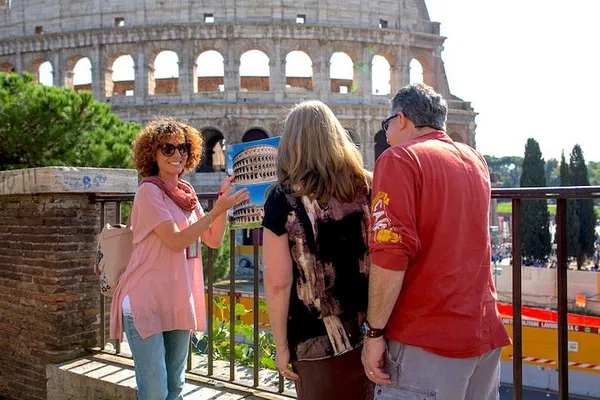 Colosseum & Roman Forum Private Tour: Skip-the-Line