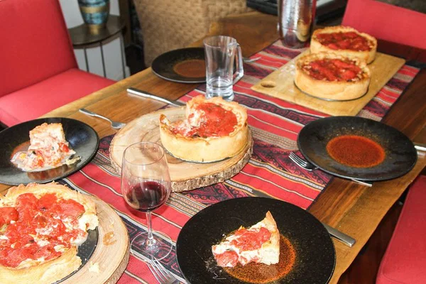 Chicago Deep Dish Delight: Private Online Pizza Party!
