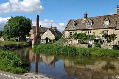 Escape to the Cotswolds: A Charming Black Taxi Adventure from London