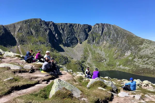 Cairngorms Lochnagar Walk: Royal Views & Wildlife!