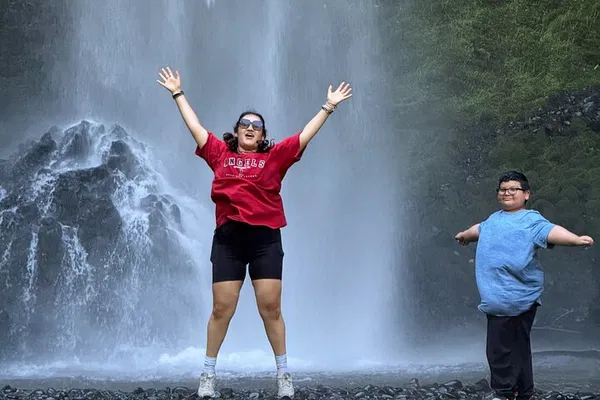 Portland Waterfalls: 5 Falls Tour & Vista House!