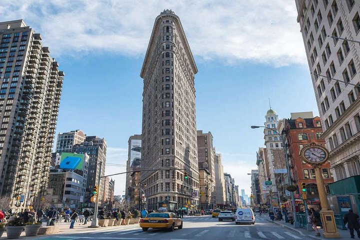 NYC's Iconic Landmarks: A Comprehensive Manhattan Exploration