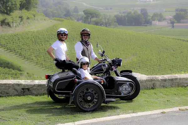 Saint-Émilion Vineyards: Vintage Sidecar Wine Tour Adventure