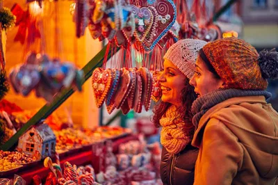 Enchanting Izola: A Magical Christmas Tour Experience