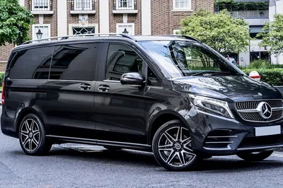 Luxury Toulouse Arrival: Private Airport Transfer in Style
