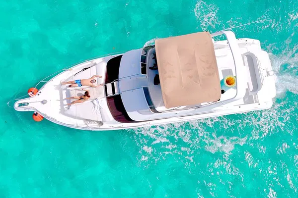 Cancun Yacht Rental: 48ft Luxury for 15 Guests!
